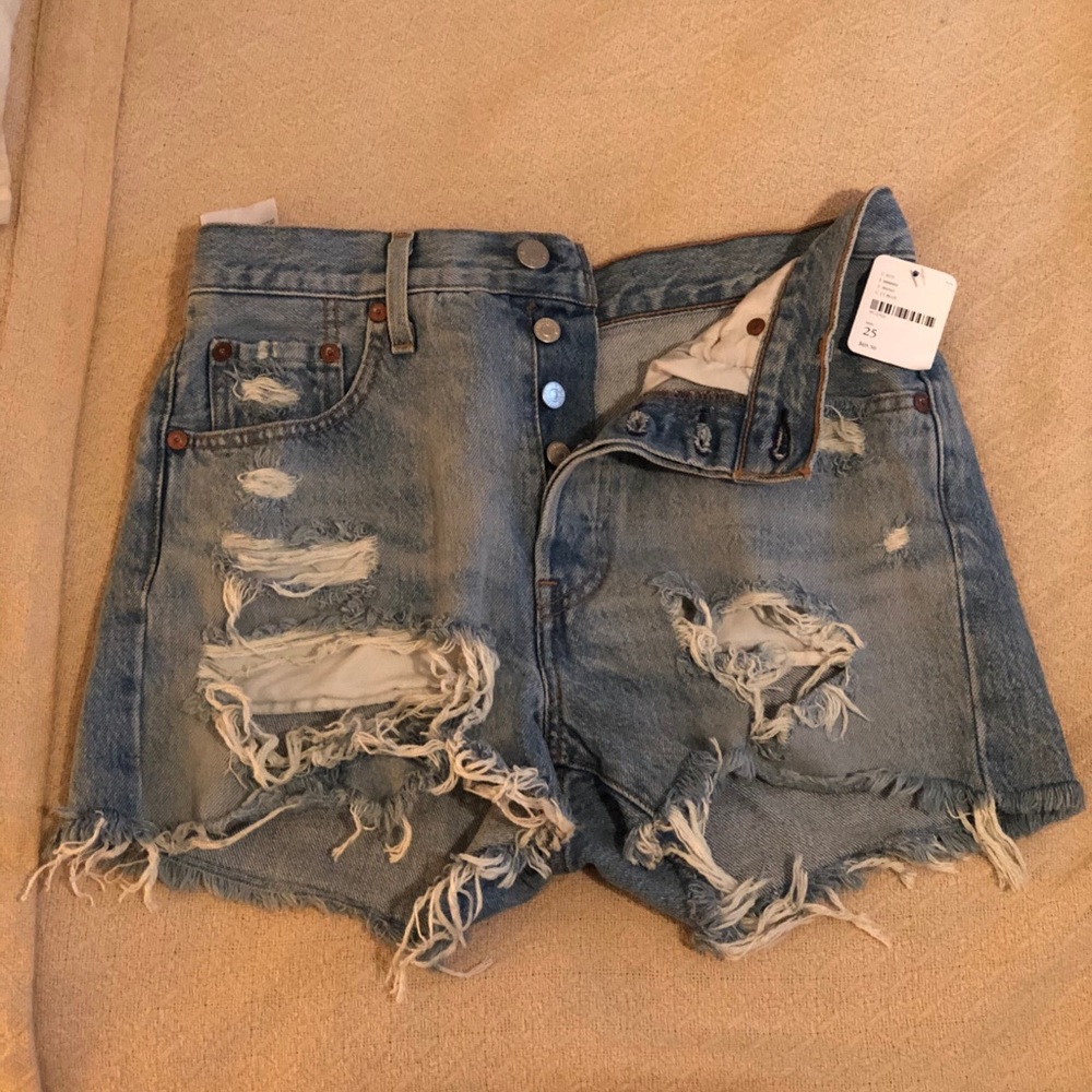 Distressed Levi’s 501 shorts